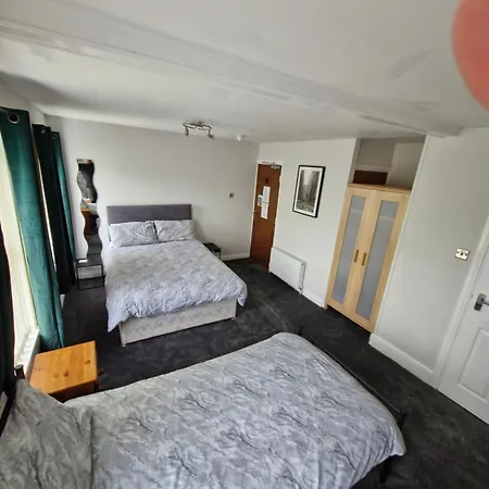 The Clevedon Bed & Breakfast Blackpool Exterior photo